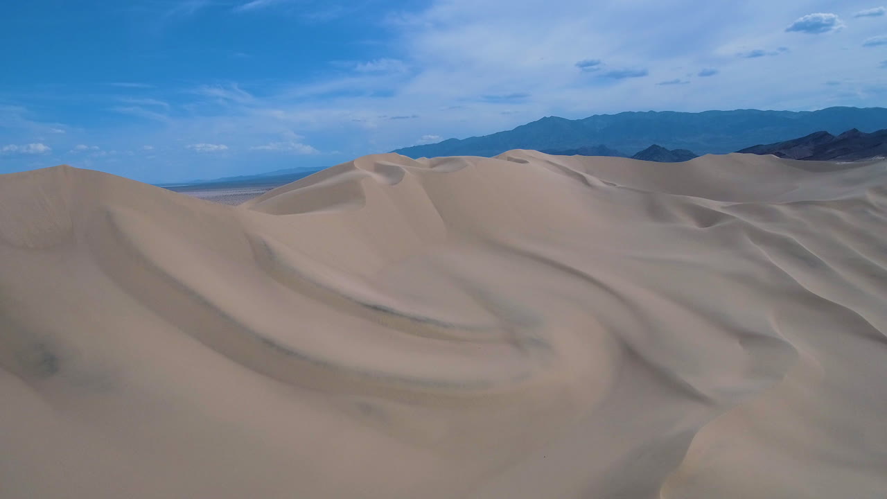 드론 영상 모하비 사막 남부 캘리포니아 뒤몬트 언덕