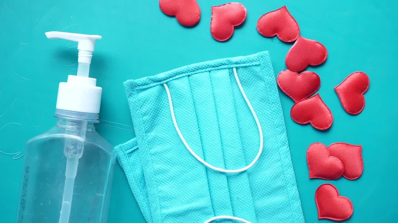 얼굴 마스크, 손 소독제, 은 심장