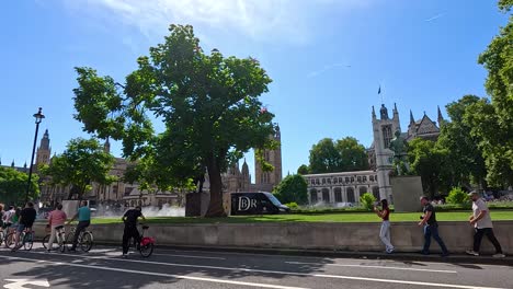 people walking near iconic london landmark