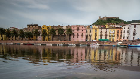 ciudad de bosa en cerdeña