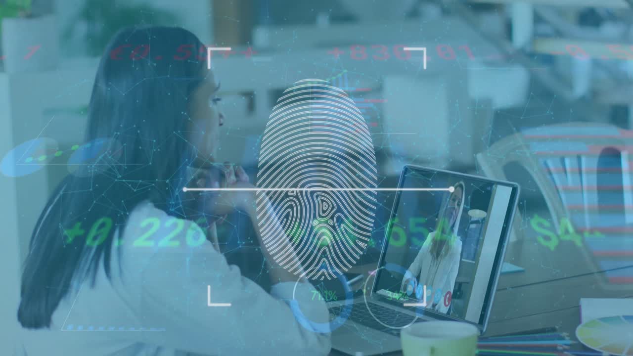 animación de huellas dactilares biométricas en línea sobre una mujer en una videollamada portátil