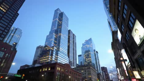 a stunning urban twilight landscape featuring skyscrapers and city life, capturing the transition from day to night amidst modern architecture and vibrant streets