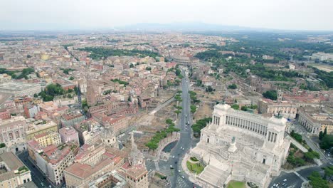 4K-Aerial-of-the-colosseum-and-the-center-of-Rome,-Italy