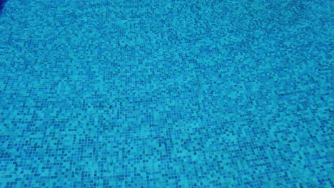 piscina de agua azul, concepto de verano