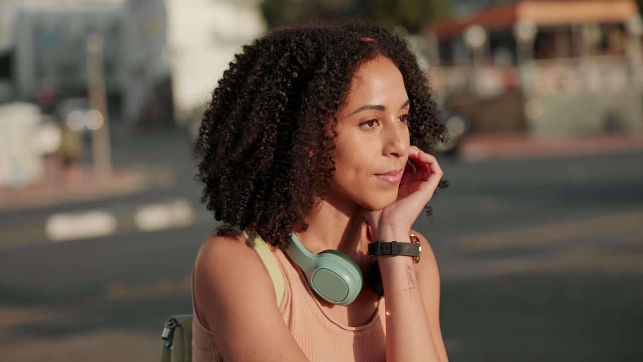 mujer brasileña, moda o relajarse vacaciones de verano