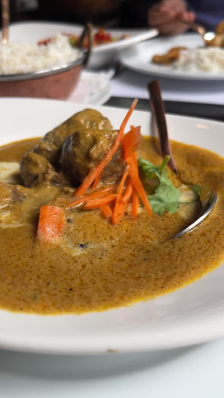 Gourmet Indian Lamb Korma
A northern lamb dish cooked with various spices in a cashew nut sauce