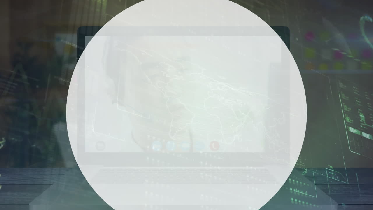 데이터 프로세싱의 애니메이션과 아시아 사업가에 대한 서클 노트북