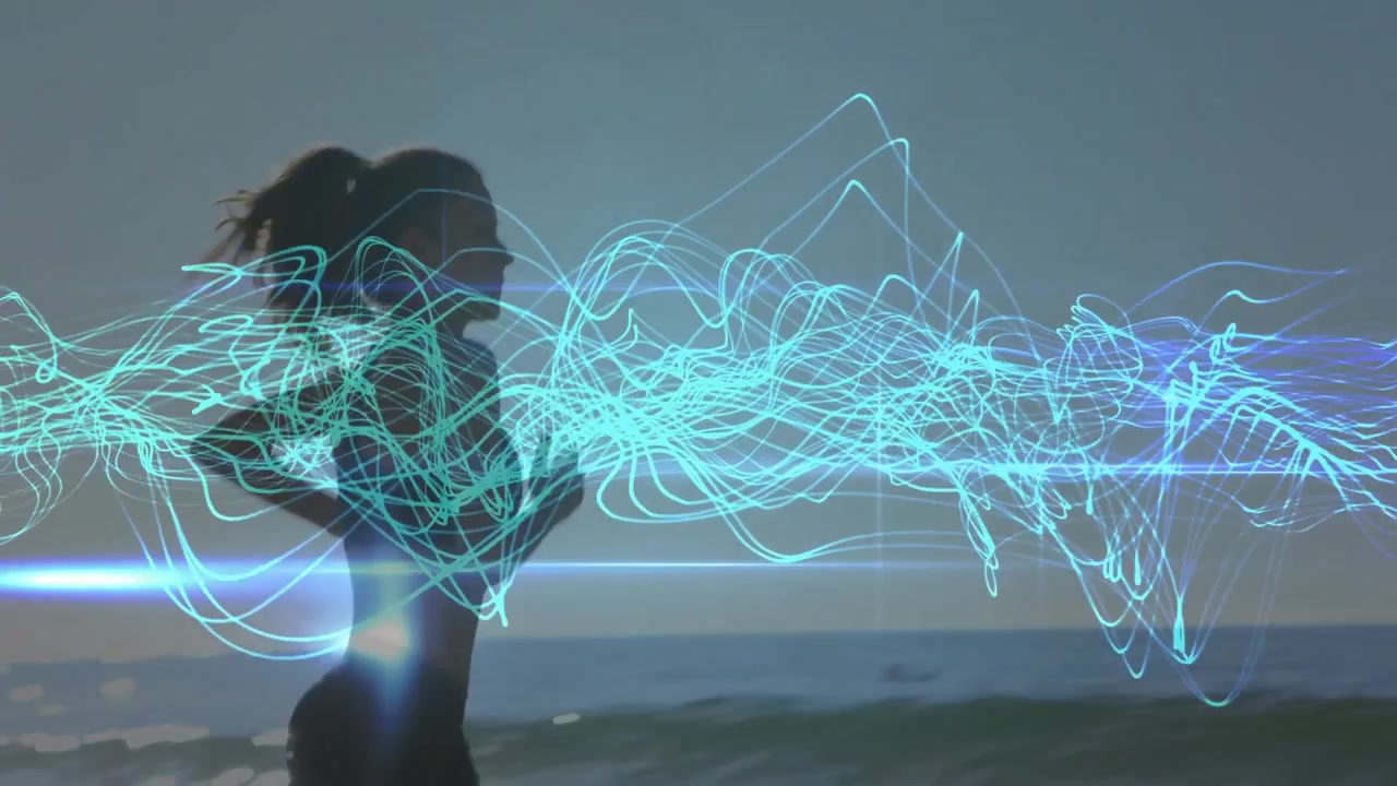 Donna che entra nell'inquadratura e fa jogging lungo la spiaggia mentre una forma d'onda neon della salute si sincronizza con il ritmo del passo.