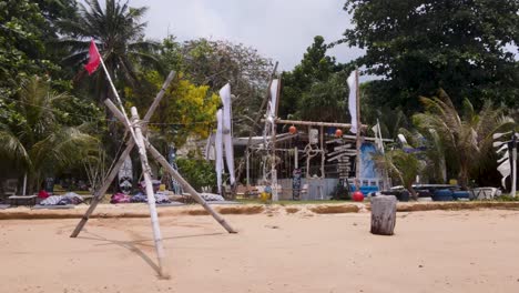 Vista-Aérea-De-La-Zona-Turística-De-La-Playa-De-Ao-Kao-Con-Recogedor-De-Viento-Y-Columpio