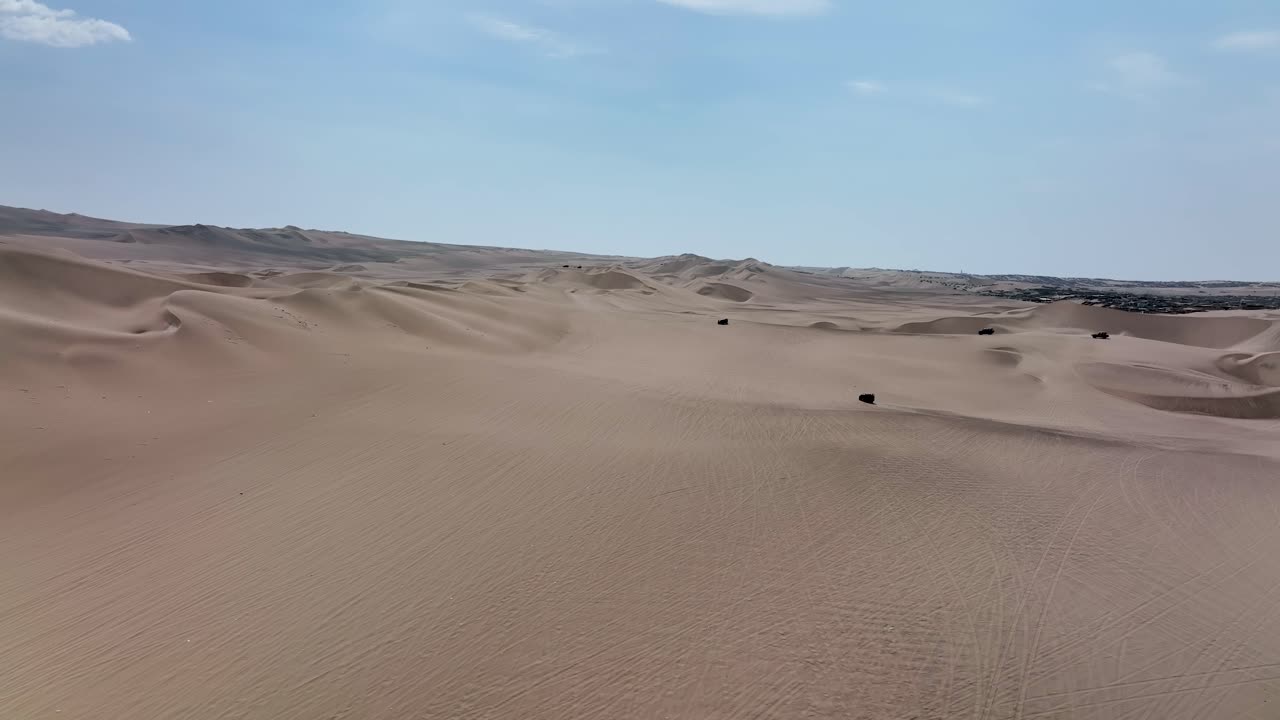 buggies de dunas en huacachina, desierto de perú