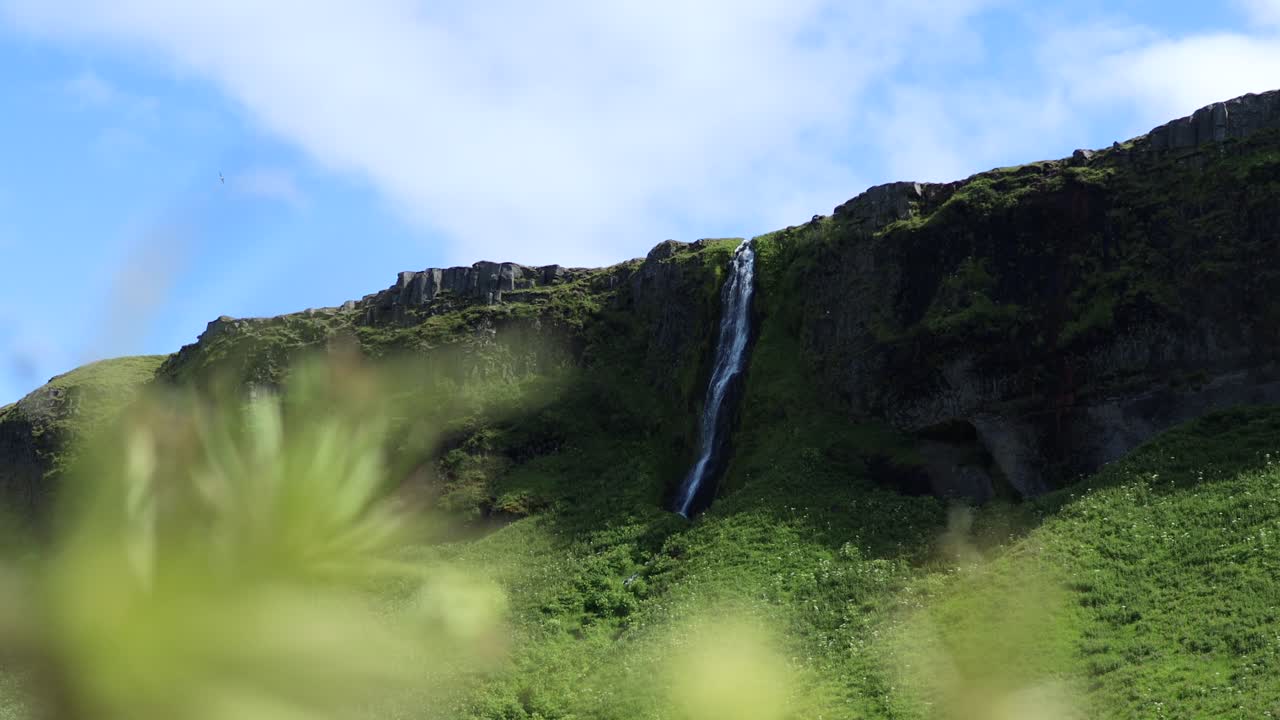 Bella cascata a Seljalandsfoss in Islanda, 4K