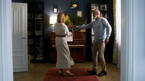 Couple-dancing-at-home