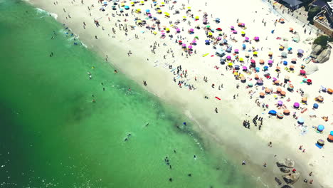 Der-Sommer-Ist-In-Vollem-Gange