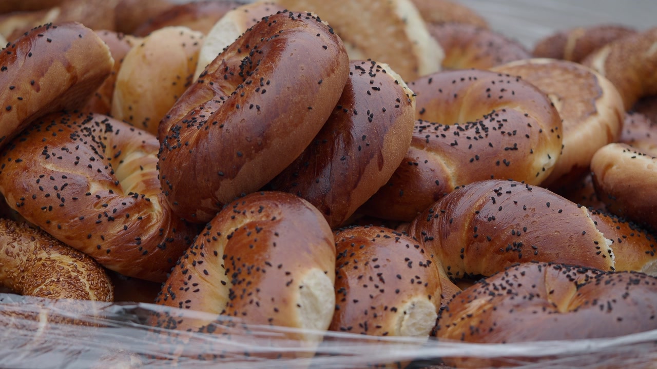 Close-up of Freshly Baked Simit and Bagels