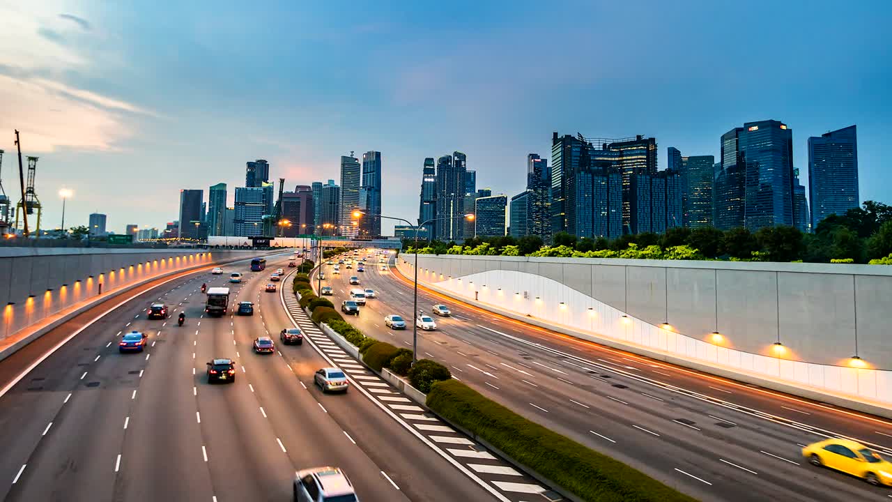 싱가포르 시의 도로에서 4k 타임 스 트래픽