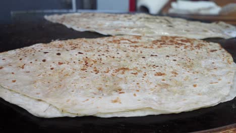 turkish gozleme cooking