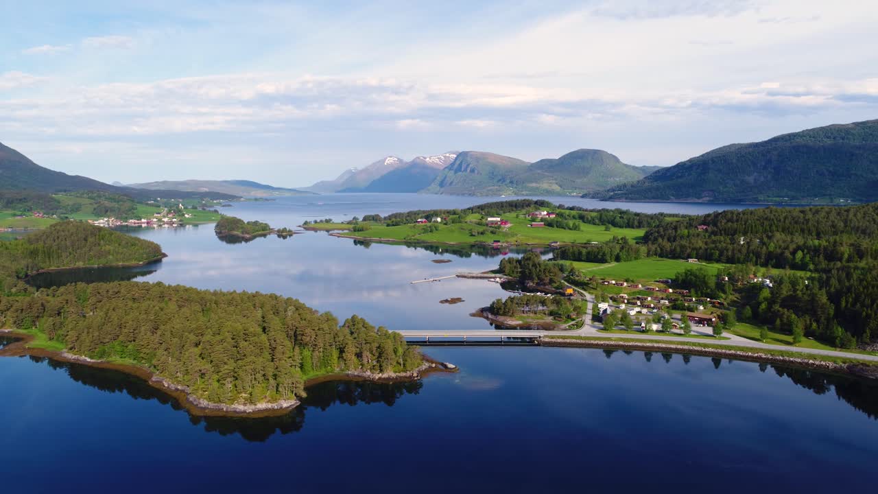Filmagem aérea da bela natureza da Noruega