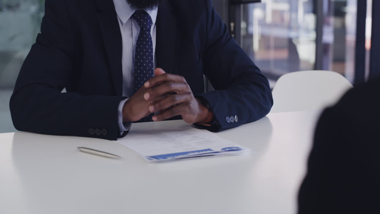 a man's body language during an interview