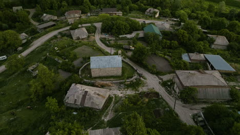 Pequeño-Y-Remoto-Pueblo-De-Chobareti-En-La-Noche-En-Samtskhe-javakheti,-Georgia