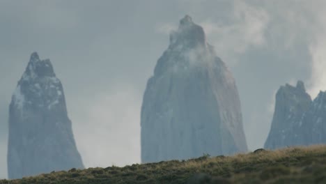 paisaje de torre de montaña en torres del paine
