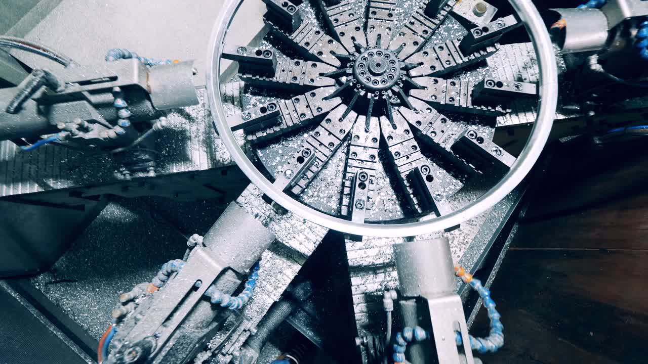 자동 자전거 림 구 치기 기계의 상단 뷰