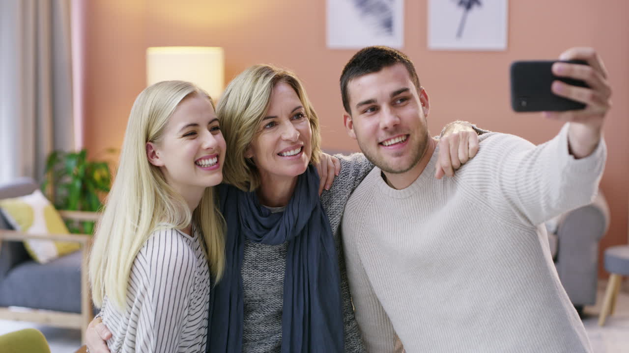 가족보다 더 소중한 선물은 없습니다.