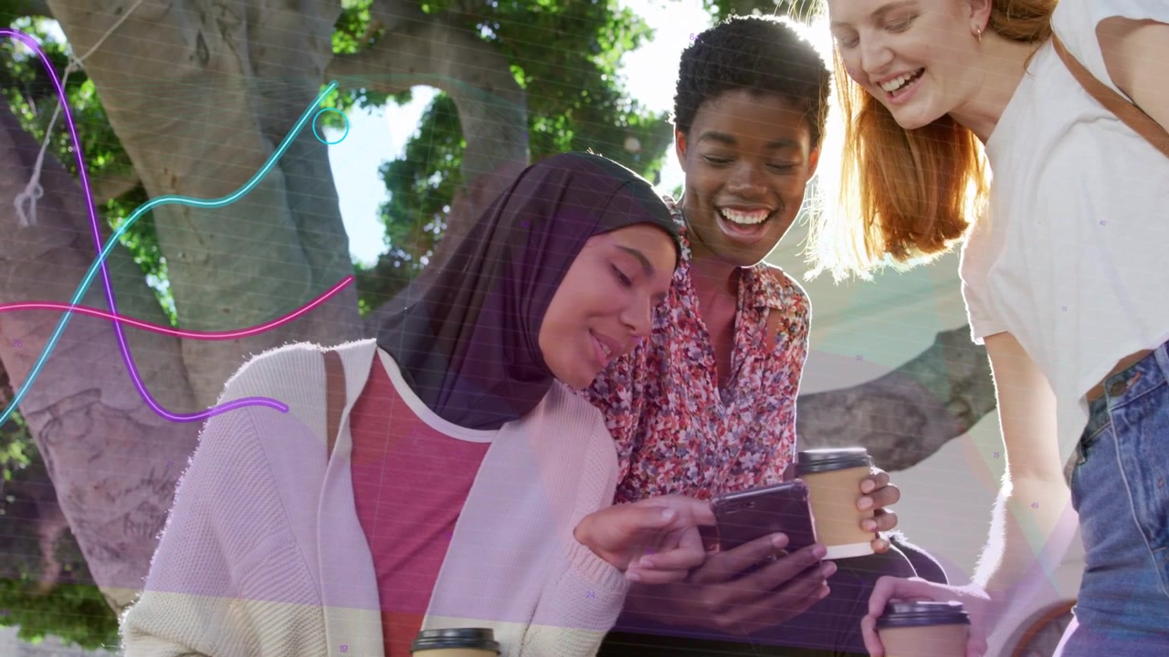 Tre donne su una panchina, la donna al centro mostra lo smartphone condividendo un post sui social, con sovrapposizioni a onda che si espandono