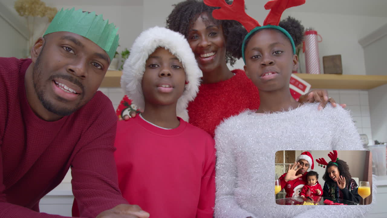 videollamada navideña con dos familias