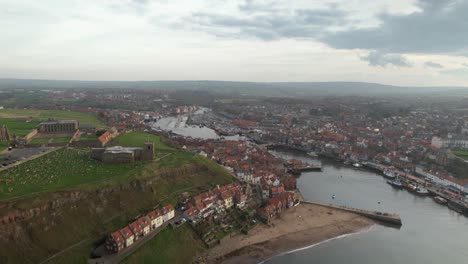 Luftaufnahme-Des-Hafens-Von-Whitby