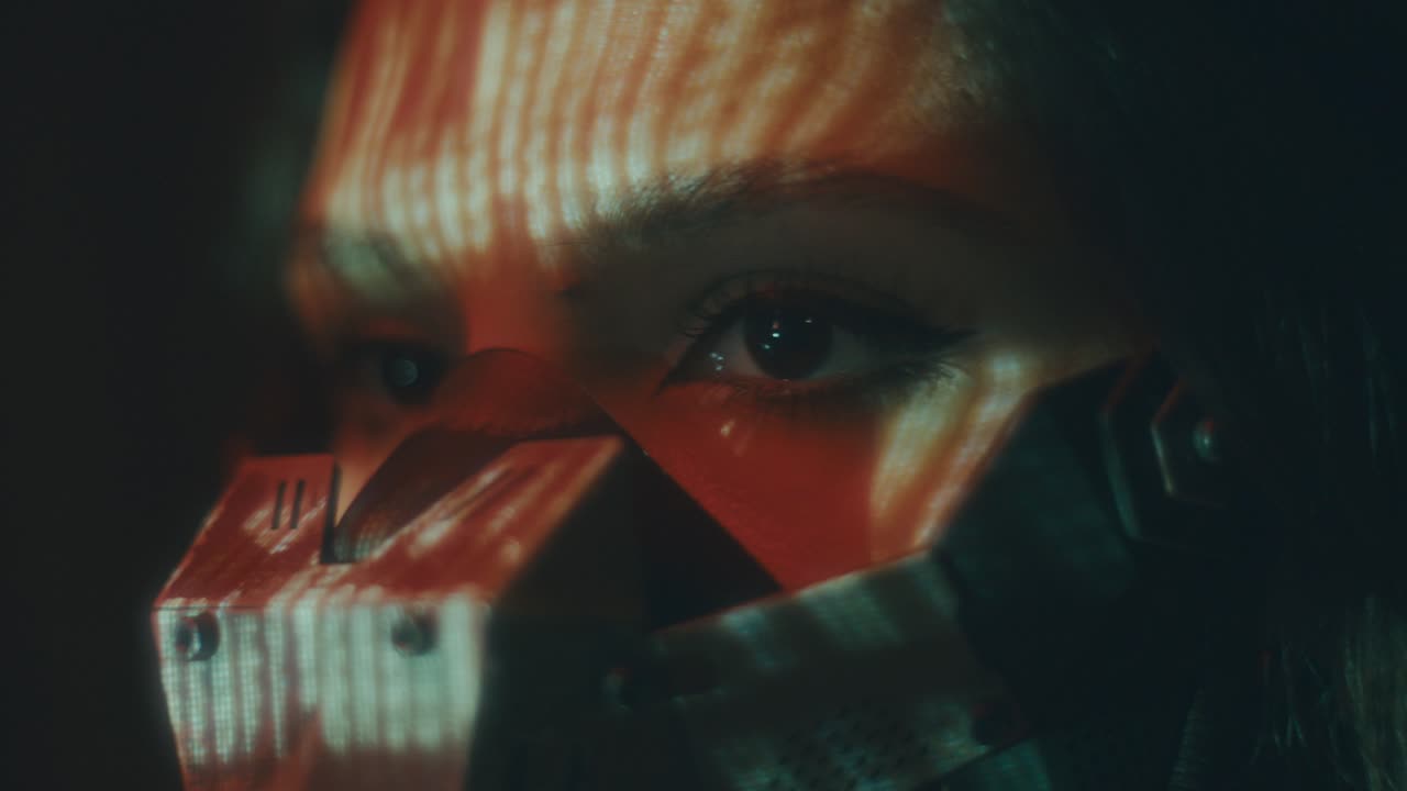 Retrato de una mujer cyberpunk