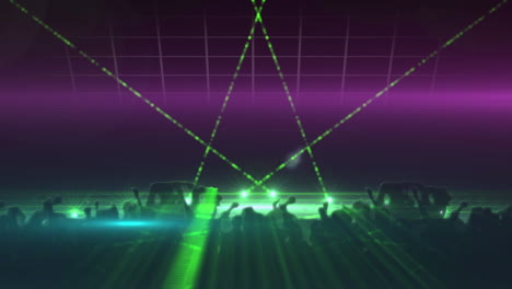 animación digital de luces brillantes verdes y púrpuras contra la silueta de personas bailando