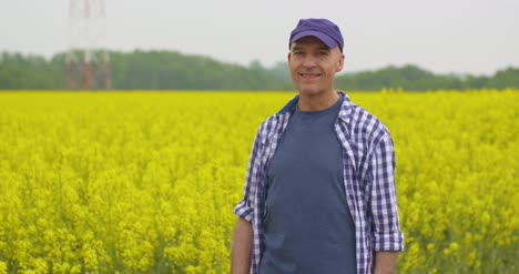 Portrait-Of-Farmer-Agriculture-Love-Of-Farming-5