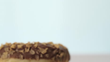 un donut dulce y delicioso.