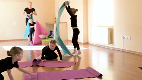 Niños-En-Clase-De-Danza-Clásica