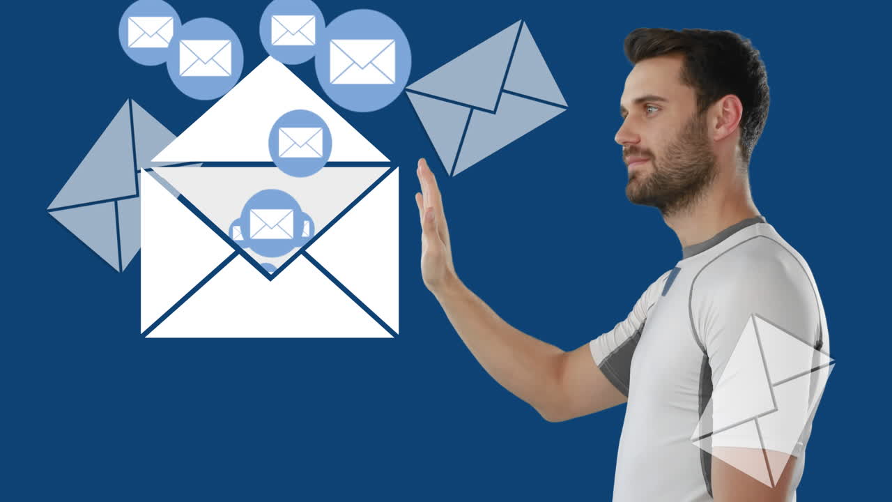 hombre tocando un sobre digital 4k