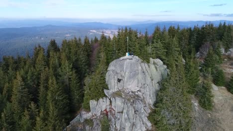 Bergdrohne-Schoss-Rückwärts