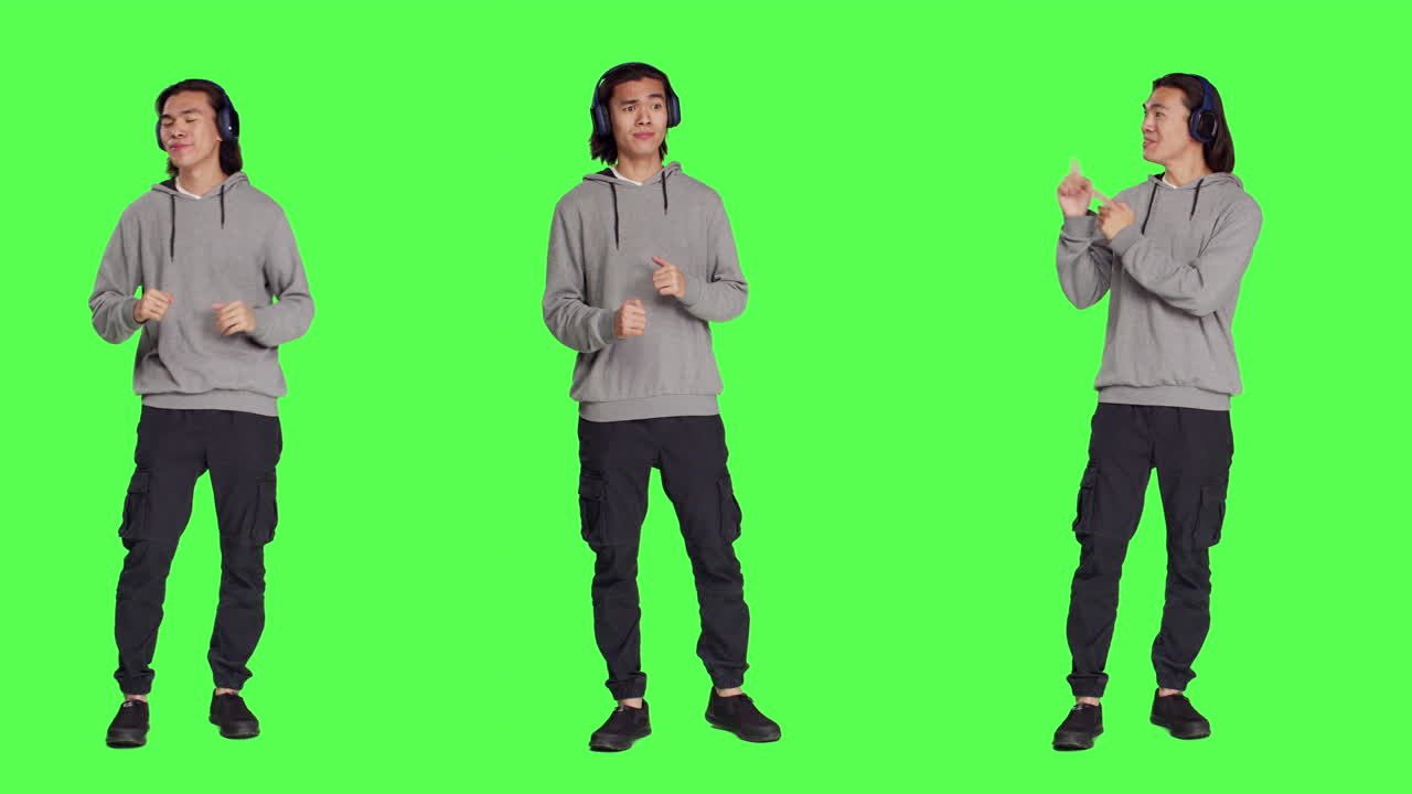 음악 을 듣고 춤 을 추는 사람