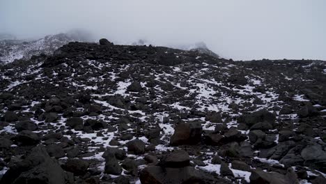 Nieve-En-El-Campamento-Ayoloco-En-El-Hermoso-Volcán-Iztaccihuatl-En-México-Después-De-Una-Tormenta-De-Nieve