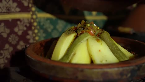 Ein-Köstliches-Marokkanisches-Essen-Namens-Tajine,-Marokko