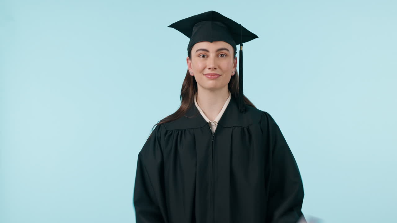 Laurea, felicità e donna con certificato