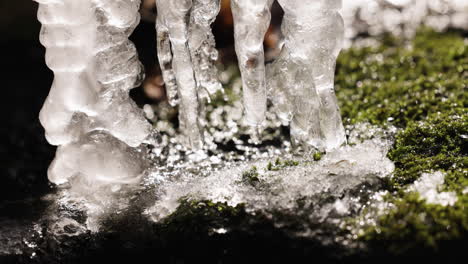 bloque de hielo al aire libre