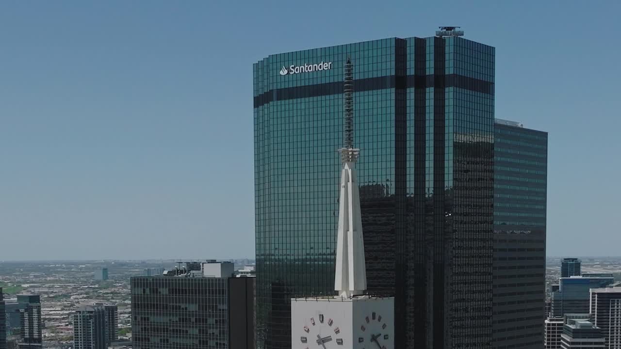 Vista del centro di Dallas dall'alto in Texas in una giornata limpida