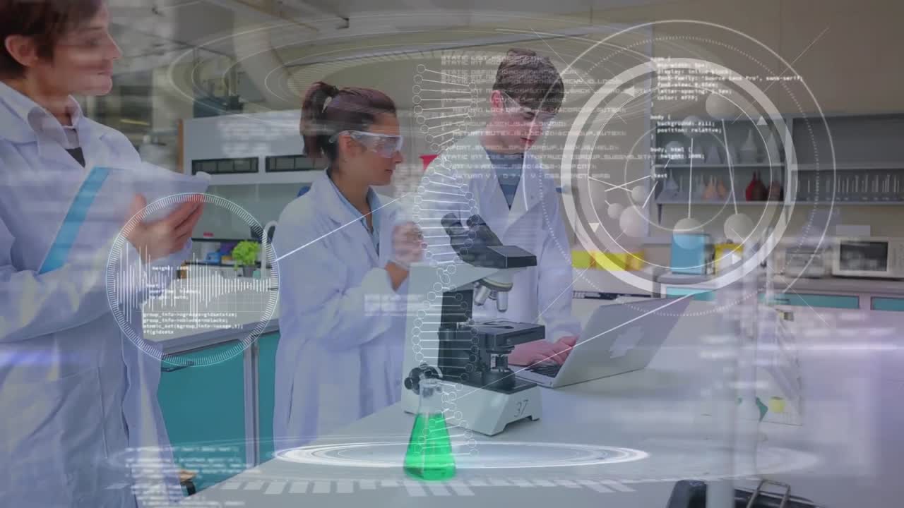 científicos experimentando y documentando