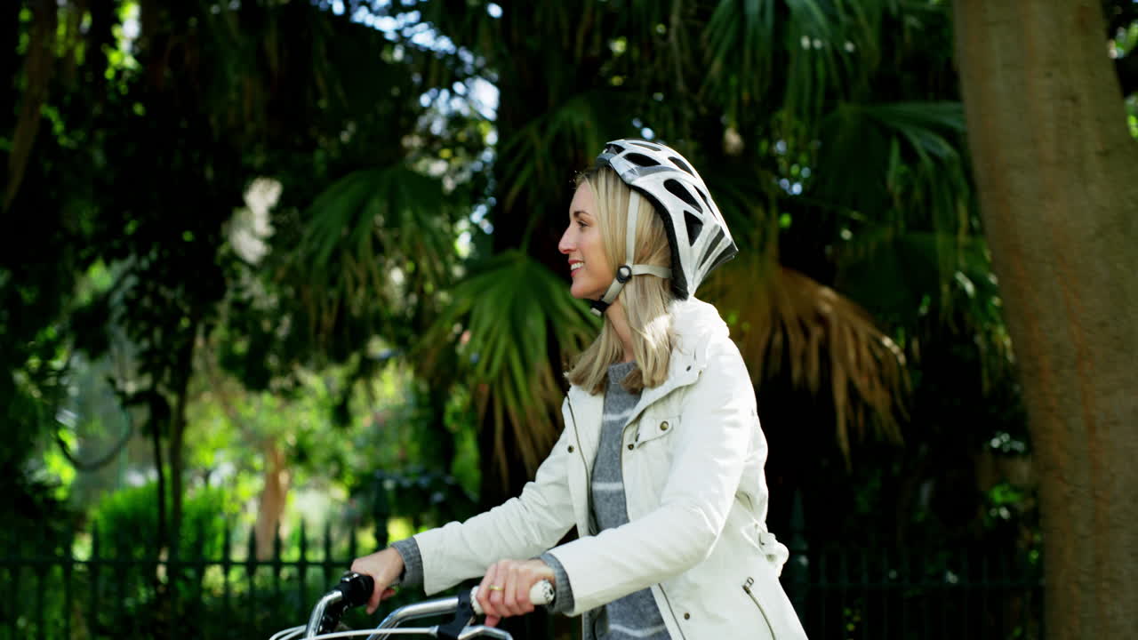 긴장을 풀 수 있는 길을 가세요.