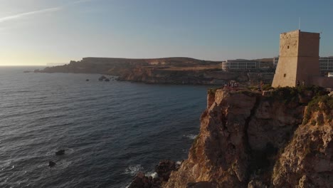 Luftaufnahme:-Küste-Der-Insel-Malta-Neben-Der-Goldenen-Strandbucht