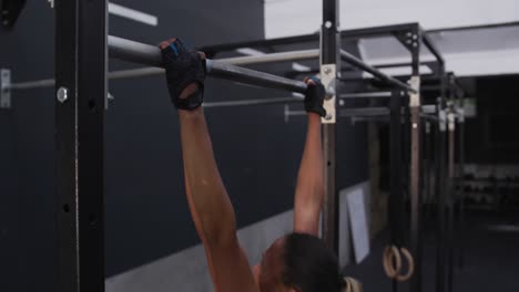 entrenamiento cruzado en un gimnasio