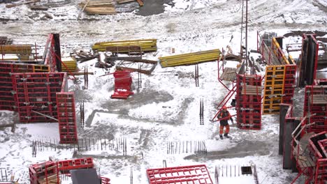 Construcción-De-Modernos-Edificios-De-Gran-Altura-En-Invierno.-Vista-Aérea-Desde-Un-Dron-Volador