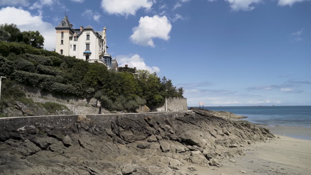 바다를 볼 수 있는 해안 타운하우스