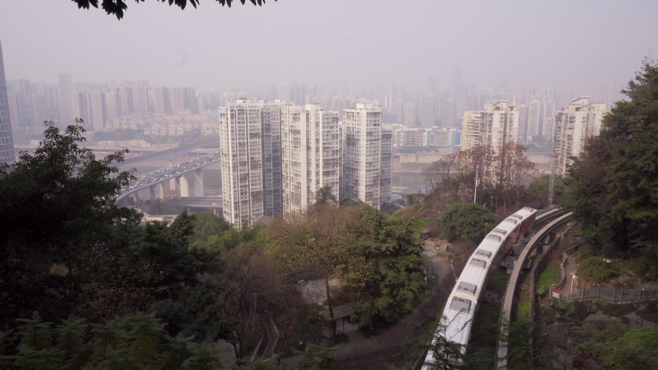 도시를 달리는 경전철