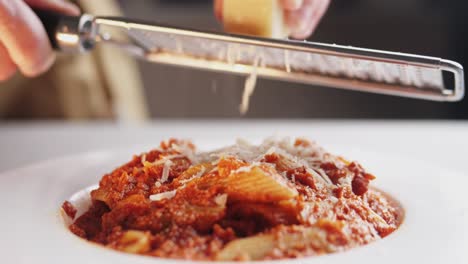 pasta con queso parmesano